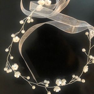 Flower girl hair vines